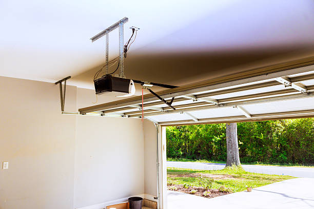 Top rated local Garage Door Panel Replacement specialists in Independence, WI